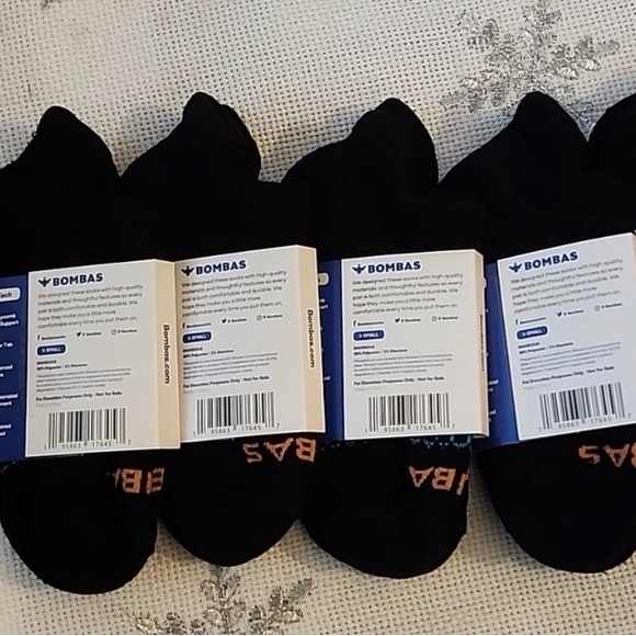 Bombas Womans XS Black Socks.  4 pairs NWT - Picture 2 of 2